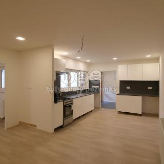 Pronájem bytu 2+kk 52 m² Jeseník, Masarykovo nám.