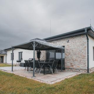 Pronájem rodinného domu 136 m² Strašov