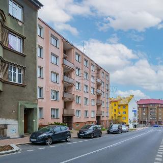 Prodej bytu 3+1 78 m² Cheb, Dukelská