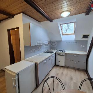 Pronájem bytu 2+kk 50 m² Beroun, U Kapličky