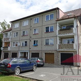 Prodej bytu 3+1 76 m² Hrádek, 