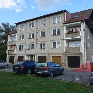 Pronájem bytu 3+1 76 m² Hrádek