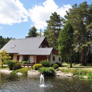 Prodej rodinného domu 222 m² Dvory