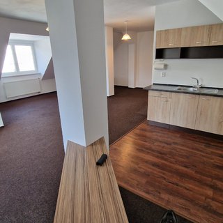 Pronájem bytu 1+kk a garsoniéry 66 m², 26. dubna