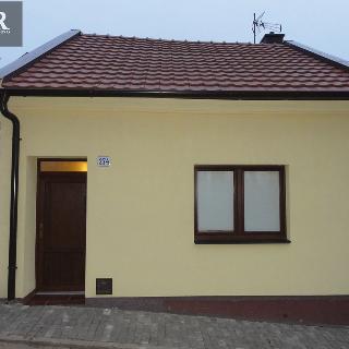 Pronájem rodinného domu 50 m² Uherský Brod, Weberova