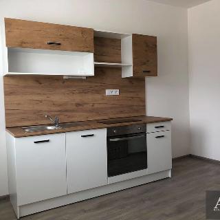 Pronájem bytu 1+1 30 m² Uherský Brod