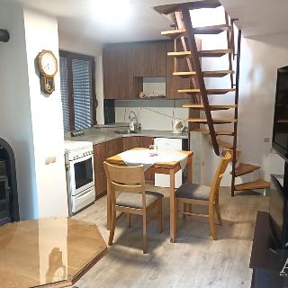 Pronájem chaty 45 m² Hluk, 