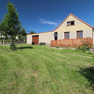 Prodej rodinného domu 180 m&sup2; Zahrádky