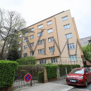 Prodej bytu 1+1 37 m² Praha, Mládeže