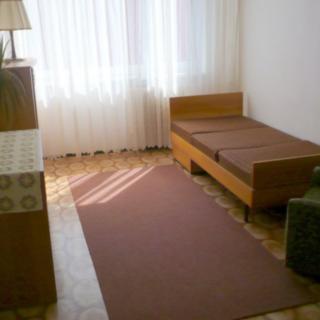 Pronájem pokoje 13 m² Praha Uhříněves, Přátelství