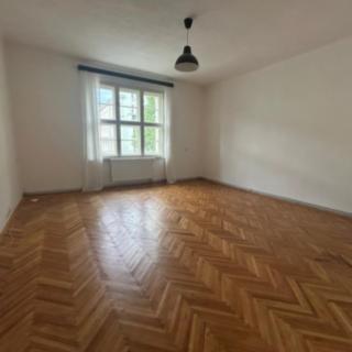 Pronájem bytu 2+1 75 m² Praha Vršovice, Minská