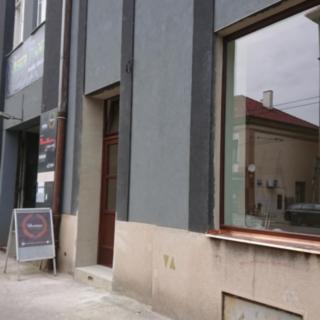 Pronájem obchodu 39 m² Hradec Králové