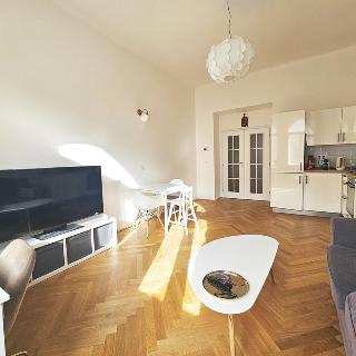 Pronájem bytu 2+kk 50 m² Praha, Krkonošská