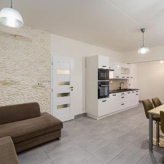 Pronájem bytu 2+kk 51 m² Praha, Třinecká