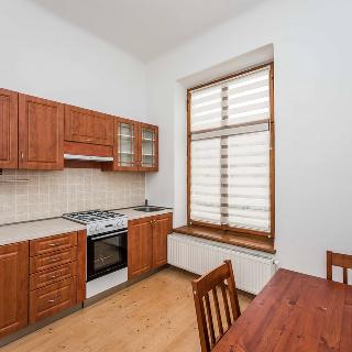 Pronájem bytu 1+1 45 m² Hradec Králové, náměstí Svobody