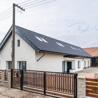 Pronájem rodinného domu 198 m² Staré Ždánice