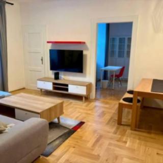 Pronájem bytu 2+1 66 m² Praha