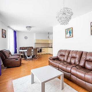 Pronájem bytu 3+kk 76 m² Praha, Sazovická