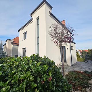 Pronájem rodinného domu 243 m² Praha