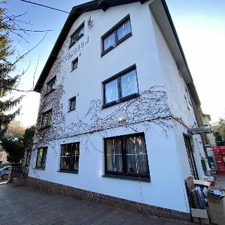 Prodej hotelu a penzionu 1 141 m² Praha, Jinonická