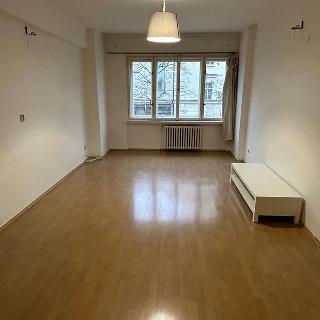 Pronájem bytu 2+kk 50 m² Praha, Komunardů