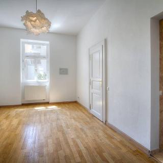 Pronájem bytu 3+kk 76 m² Praha, Komunardů