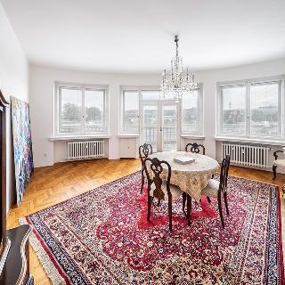 Pronájem bytu 3+1 98 m² Praha, Bubenská