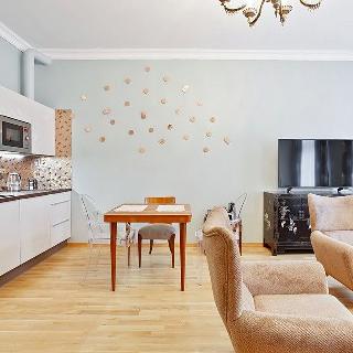 Pronájem bytu 1+kk a garsoniéry 35 m² Praha, Krakovská