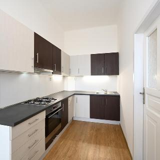 Pronájem bytu 2+1 64 m² Praha, Spojovací