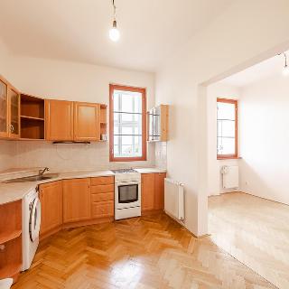 Pronájem bytu 3+1 75 m² Praha, Dukelských hrdinů