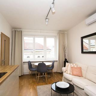 Pronájem bytu 2+kk 38 m² Praha, Vinohradská