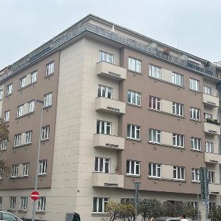 Pronájem bytu 2+kk 50 m² Praha, Kloboučnická