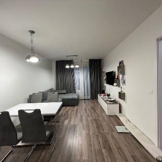 Pronájem bytu 2+kk 65 m² Praha, Zvěřinova