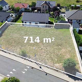 Prodej stavební parcely 714 m&sup2; Králův Dvůr