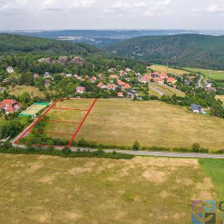 Prodej stavební parcely 1 100 m² Černolice, Všenorská