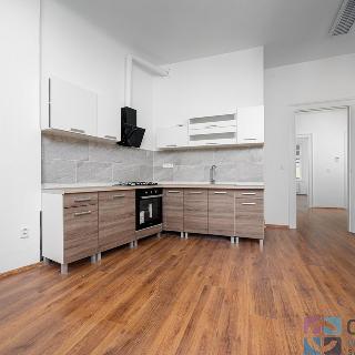 Pronájem bytu 3+1 86 m² Jablonec nad Nisou, Komenského