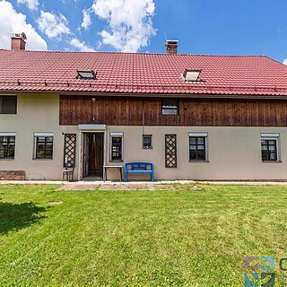 Prodej rodinného domu 267 m&sup2; Obrubce