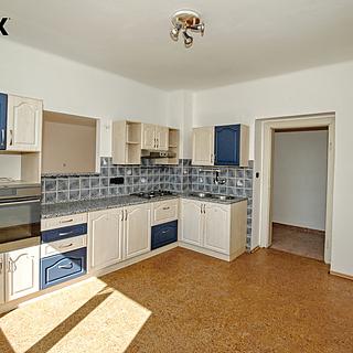Prodej bytu 3+1 91 m&sup2; Třemošná