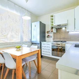 Prodej bytu 3+1 67 m² Plzeň, Strážnická