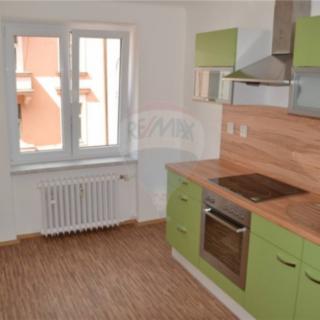 Pronájem bytu 2+1 55 m² Plzeň, Zámečnická