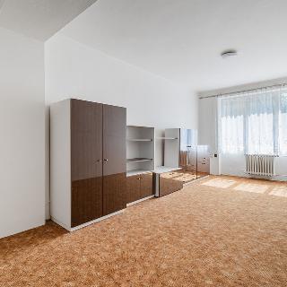 Prodej bytu 2+1 51 m² Karlovy Vary, Sokolovská