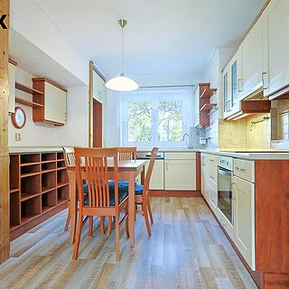 Prodej bytu 3+1 64 m&sup2; Plzeň