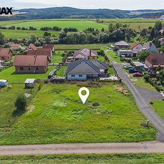 Prodej zahrady 983 m&sup2; Mlečice