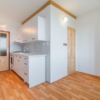 Pronájem bytu 2+1 53 m² Plzeň, Zábělská