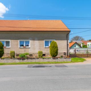 Prodej rodinného domu 450 m² Vejvanov