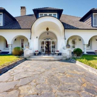 Prodej vily 597 m&sup2; Říčany