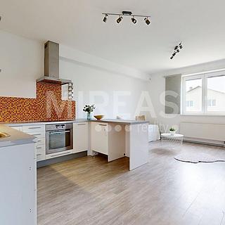 Prodej bytu 3+kk 73 m&sup2; Nehvizdy
