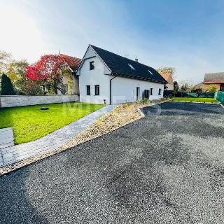 Pronájem rodinného domu 135 m² Křinec