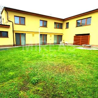 Prodej bytu 5+1 a více 184 m² Lysá nad Labem, Palackého