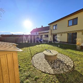 Prodej bytu 5+1 a více 184 m² Lysá nad Labem, Palackého